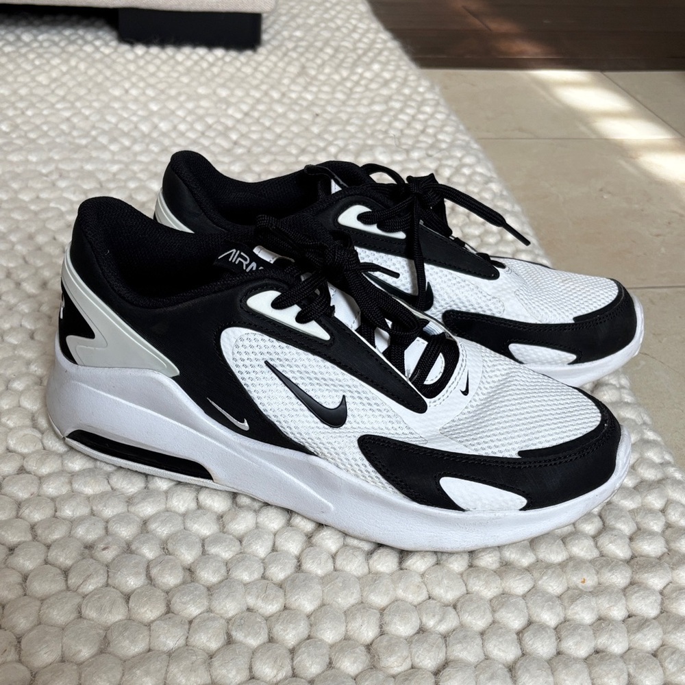 Nike Air Max Black and White Athletic Shoes